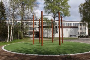 Klatrestativ i bakgården